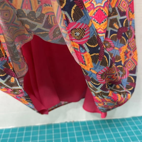 Kenar Abstract Print Sleeveless Top in Vibrant Pink and Oranges Size M - Picture 3 of 4